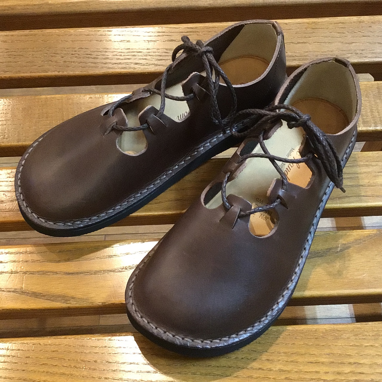 かわいいギリーシューズが再入荷！オーガニックハンドルーム。