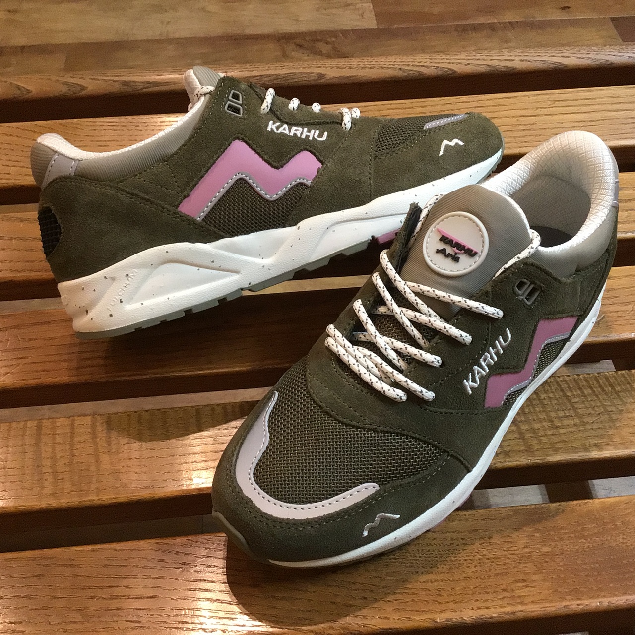 カーキ×パープルの新色！カルフ「アリア 95」。