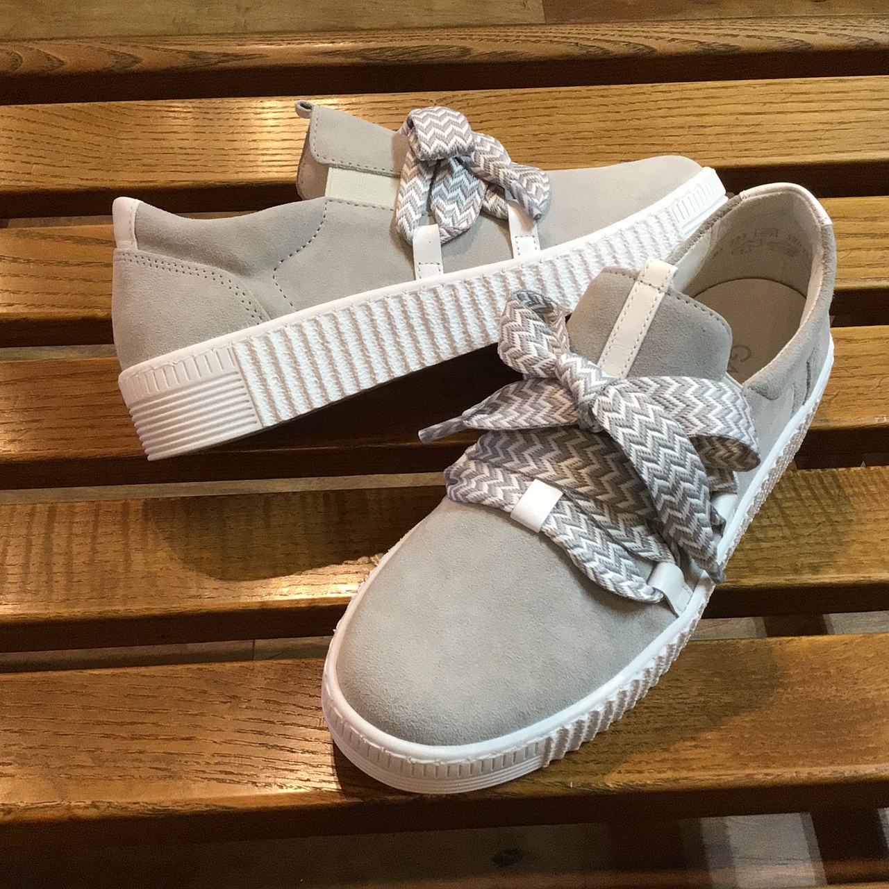 お洒落なリボンスリッポン。ガボールの代表作に新色登場！