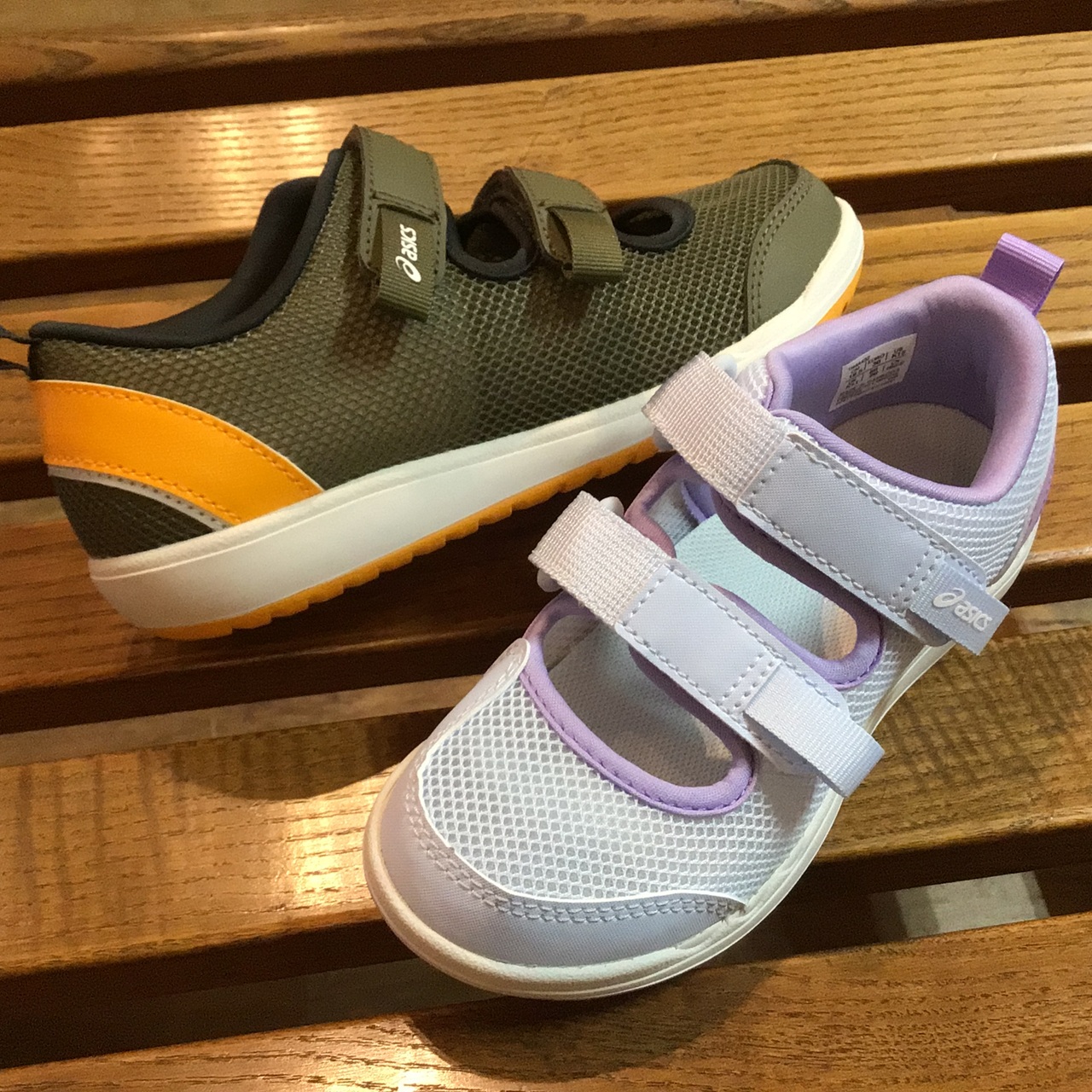 サンダルと靴のいいとこどり！スクスク「MESHOES MINI」
